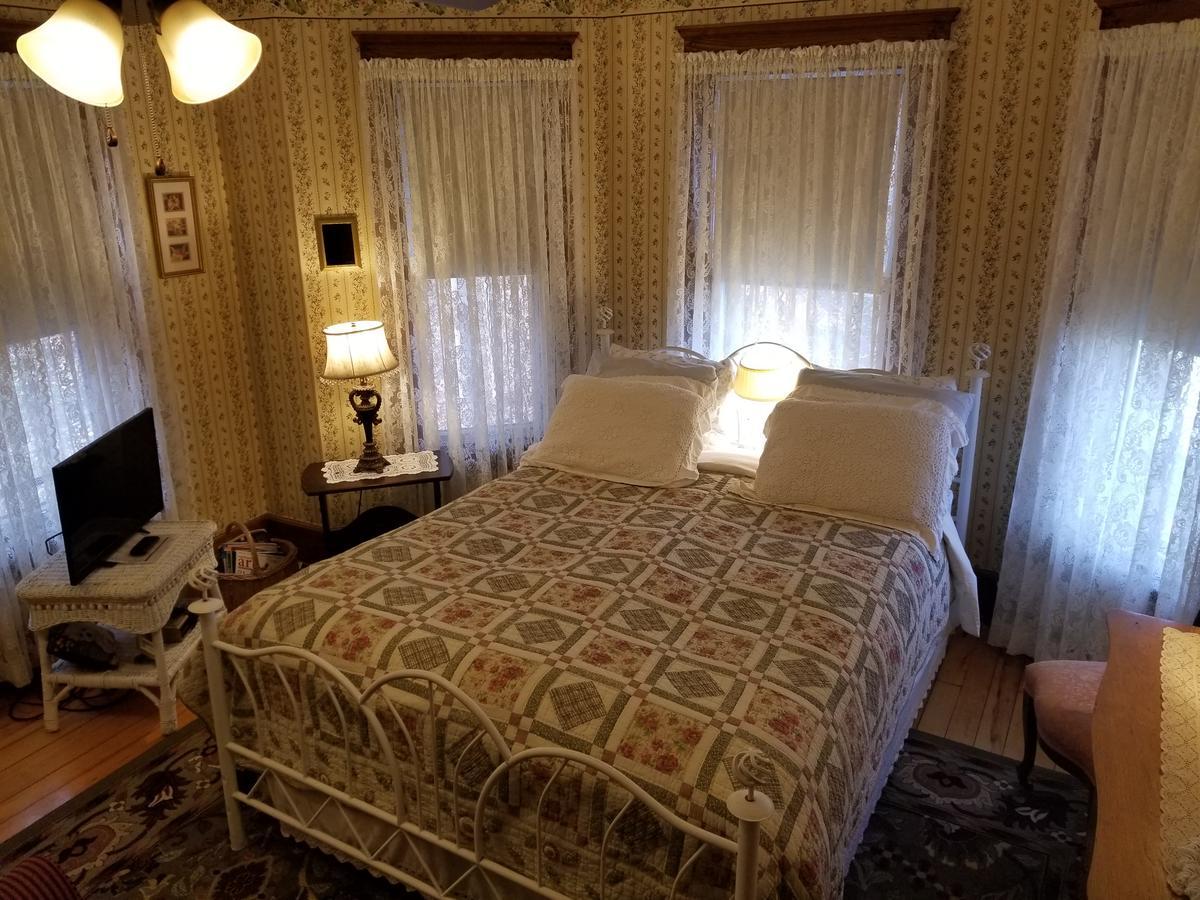Rose & Thistle Bed & Breakfast Cooperstown Eksteriør billede